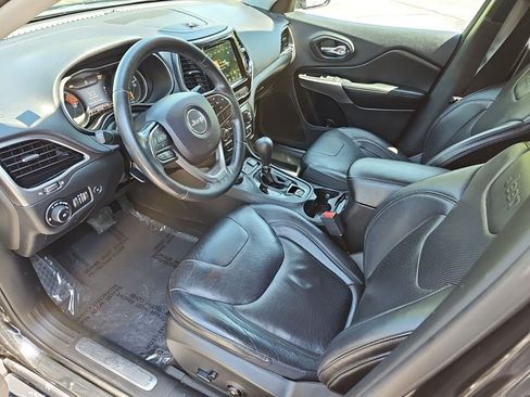 Used 2019 Jeep Cherokee Limited AWD/4WD image 19