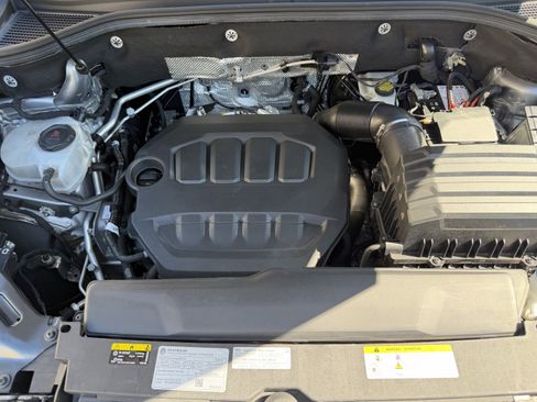 Used 2024 Volkswagen Atlas Cross Sport SE AWD/4WD image 31