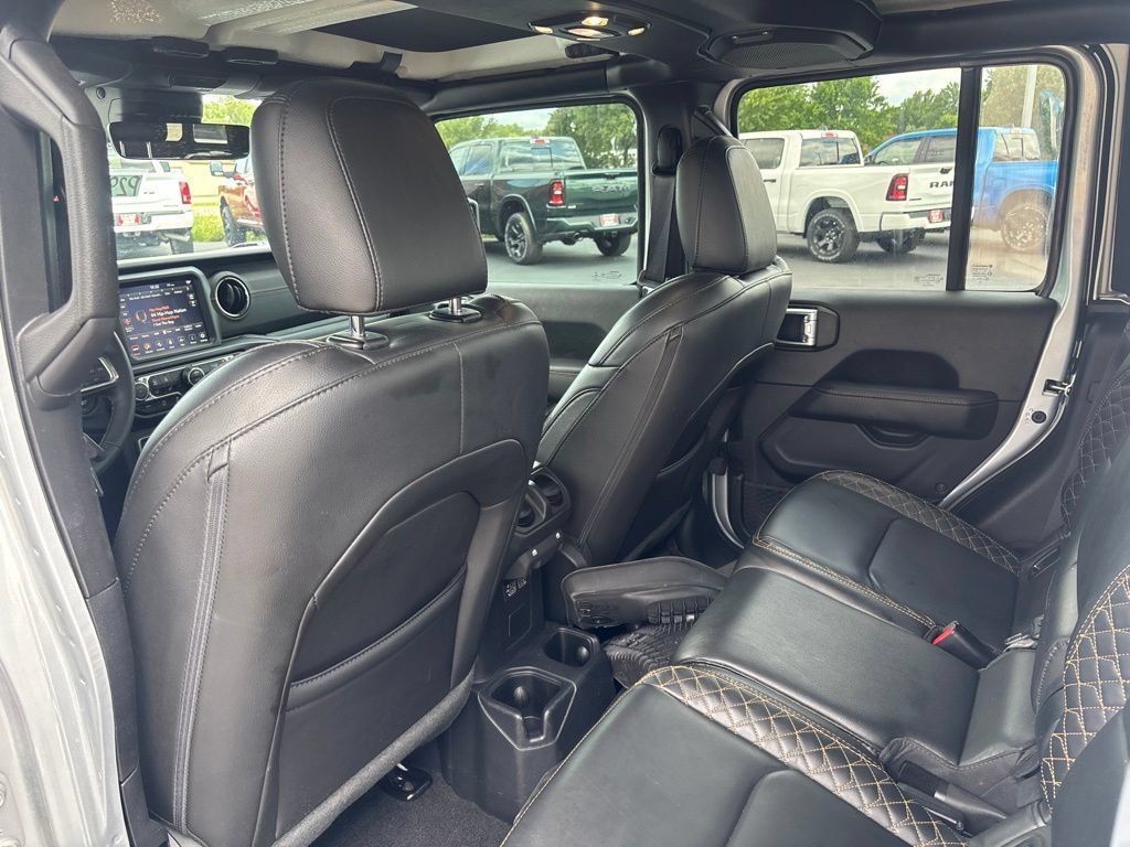 Used 2022 Jeep Gladiator Overland AWD/4WD image 25