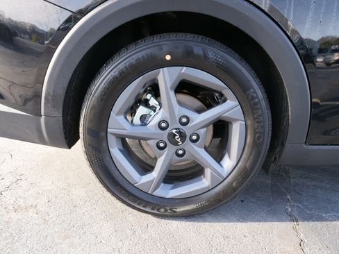 New 2025 Kia K4 LXS image 11