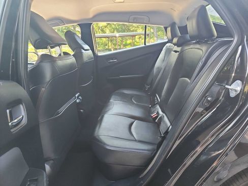 Used 2019 Toyota Prius XLE image 19