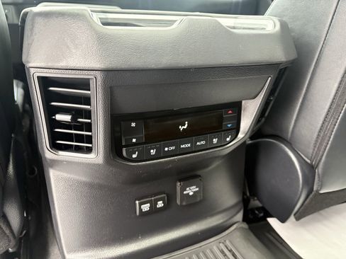 Certified 2025 Toyota Sequoia Platinum image 37