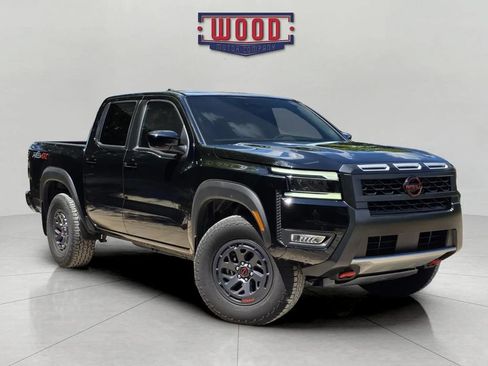 Used 2025 Nissan Frontier PRO-4X AWD/4WD image 1