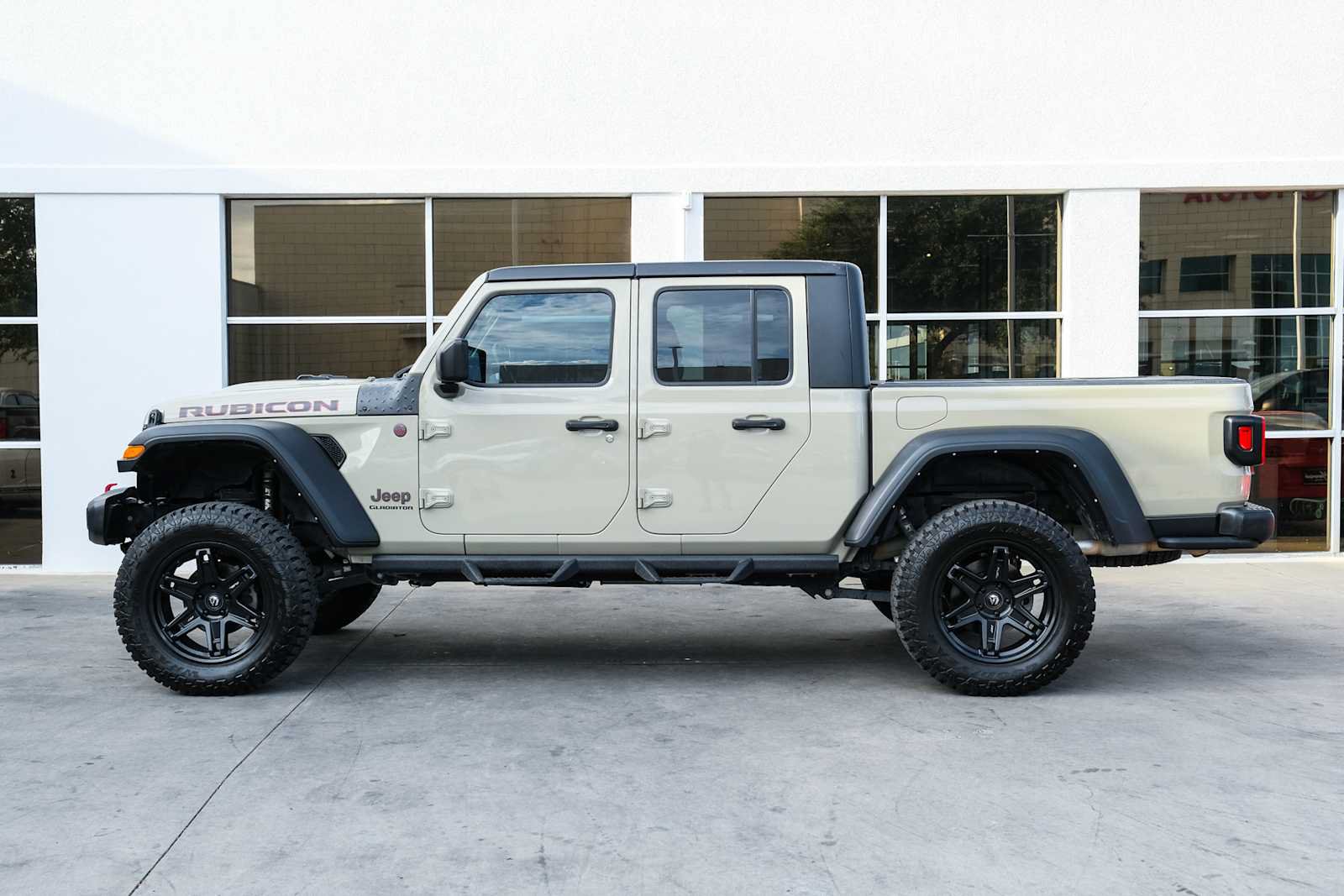 Used 2022 Jeep Gladiator Rubicon AWD/4WD image 21