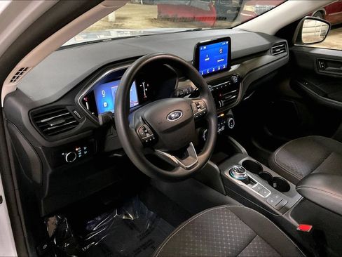 Certified 2025 Ford Escape Active AWD/4WD image 13