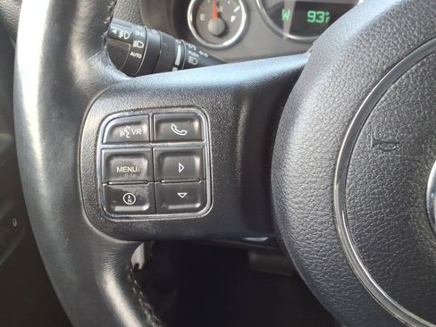 Used 2015 Jeep Wrangler Rubicon w/ Power Convenience Group AWD/4WD image 27