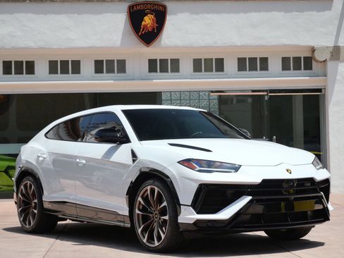 Used 2024 Lamborghini Urus S AWD/4WD image 1
