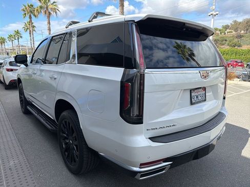 Used 2023 Cadillac Escalade Premium Luxury RWD image 8