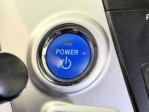 Used 2012 Toyota Prius V Three image 26