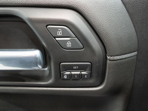 Used 2021 Chevrolet Silverado 1500 LTZ w/ LTZ Premium Package image 17