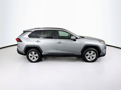 Used 2021 Toyota RAV4 XLE FWD image 8