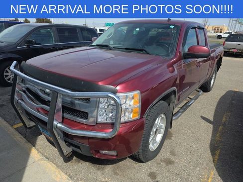 Used 2009 Chevrolet Silverado 1500 LTZ w/ Suspension Package, Off-Road AWD/4WD image 3