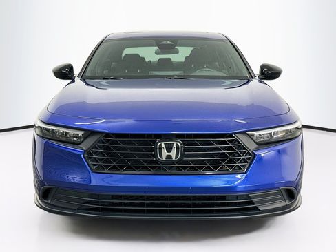 Used 2024 Honda Accord Sport image 2