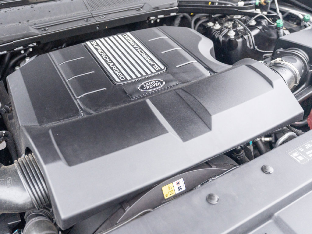 Used 2024 Land Rover Defender 110 SE AWD/4WD image 37