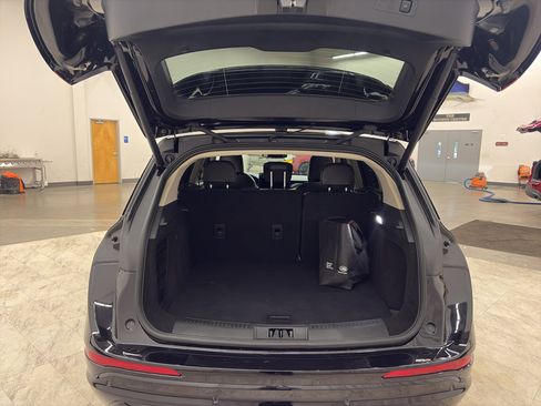 Used 2025 Lincoln Corsair Grand Touring w/ Jet Appearance Package image 15