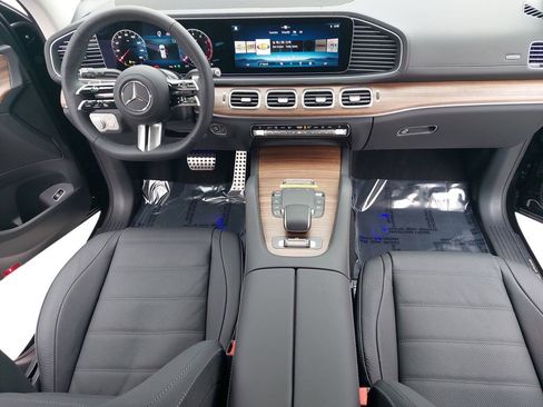 New 2025 Mercedes-Benz GLS 450 4MATIC image 9