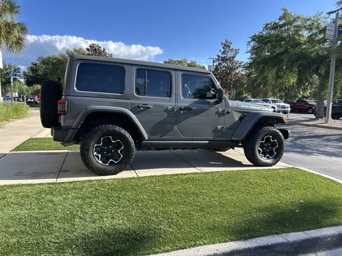 Used 2023 Jeep Wrangler Unlimited Rubicon 4xe w/ Cold Weather Group AWD/4WD image 4