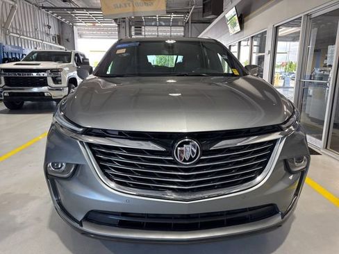 Used 2023 Buick Enclave Essence w/ Experience Buick Package FWD image 2