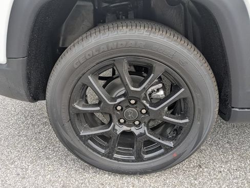 New 2026 Jeep Compass Latitude AWD/4WD image 8