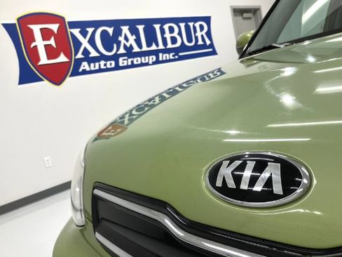 Used 2018 Kia Soul + FWD image 21
