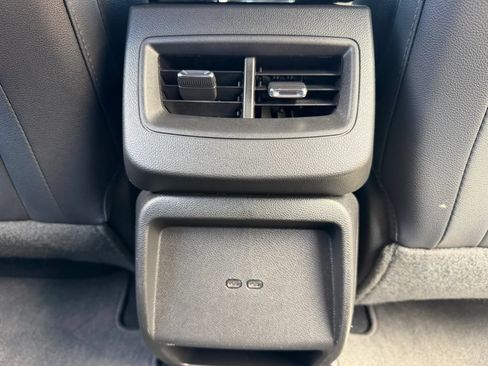 Used 2024 Chevrolet Equinox EV RS FWD image 31