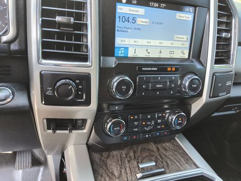 Used 2018 Ford F250 Lariat w/ Lariat Ultimate Package AWD/4WD image 21