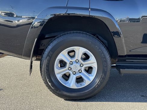 Used 2020 Toyota 4Runner SR5 image 40