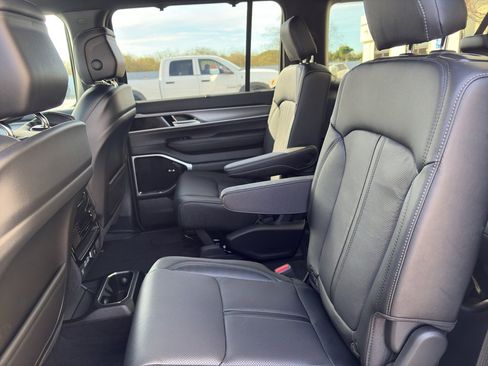 New 2026 Jeep Grand Wagoneer L Limited image 40