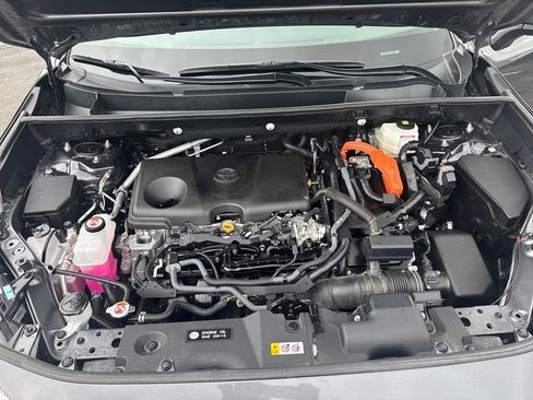 Certified 2025 Toyota RAV4 LE AWD/4WD image 24