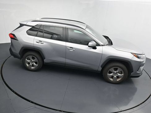 Used 2024 Toyota RAV4 XLE AWD/4WD image 17