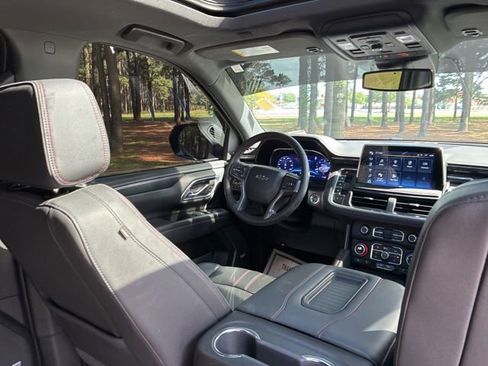 Used 2023 Chevrolet Suburban RST w/ Luxury Package AWD/4WD image 25