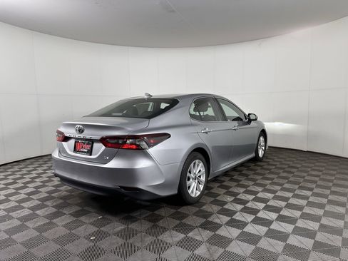 Used 2023 Toyota Camry LE image 17