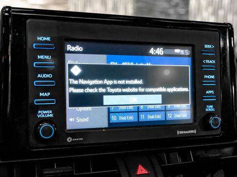 Used 2020 Toyota RAV4 XLE w/ Convenience Package FWD image 31