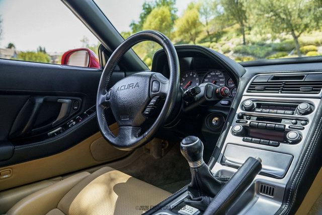 Used 2004 Acura NSX T RWD image 70
