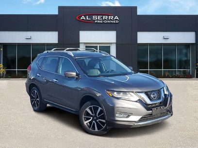 Used 2017 Nissan Rogue SV
