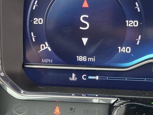 Used 2024 Chevrolet Silverado 2500 LT w/ Convenience Package image 26