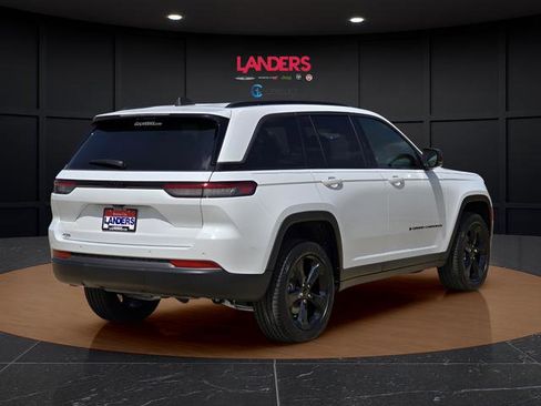 New 2026 Jeep Grand Cherokee Limited w/ Limited Altitude Package RWD image 3