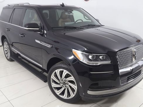 Used 2023 Lincoln Navigator Reserve image 20