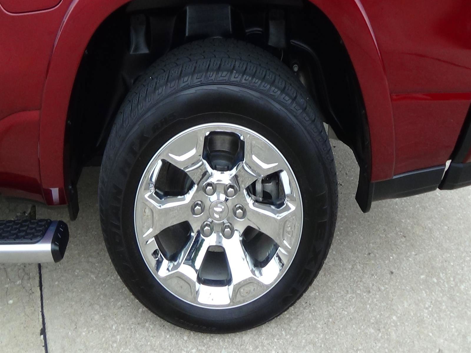 Used 2025 RAM 1500 Big Horn AWD/4WD image 12