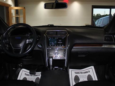 Used 2017 Ford Explorer Limited AWD/4WD image 15