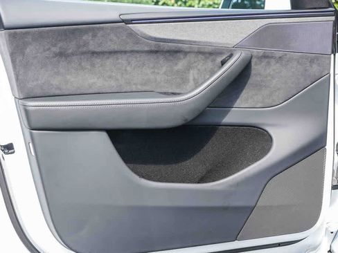 Used 2026 Tesla Model Y 2WD image 16