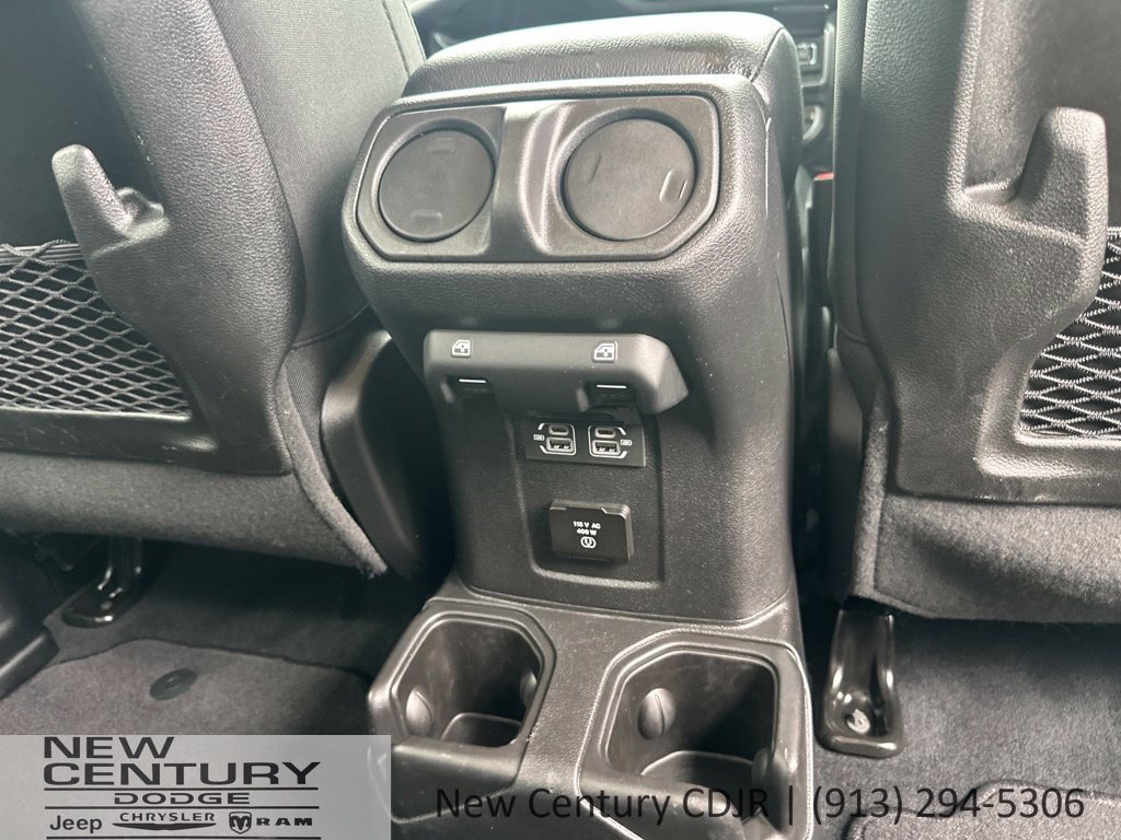 Used 2026 Jeep Gladiator Mojave AWD/4WD image 11