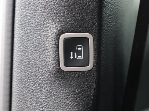 New 2026 Chrysler Pacifica Select image 21