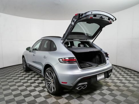 Certified 2026 Porsche Macan AWD/4WD image 34