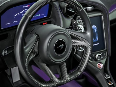 Used 2019 McLaren 720S RWD image 23