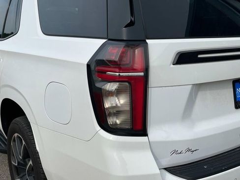 Used 2022 Chevrolet Tahoe RST w/ Sport Performance Package AWD/4WD image 11