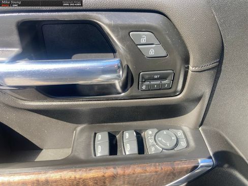Used 2022 GMC Sierra 2500 Denali AWD/4WD image 19