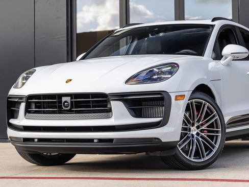 Certified 2026 Porsche Macan S AWD/4WD image 7