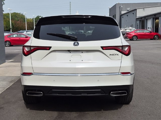 Used 2023 Acura MDX w/ Technology Package FWD image 4