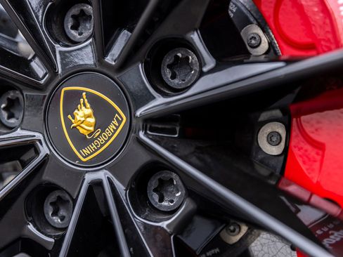 Used 2024 Lamborghini Urus S AWD/4WD image 19